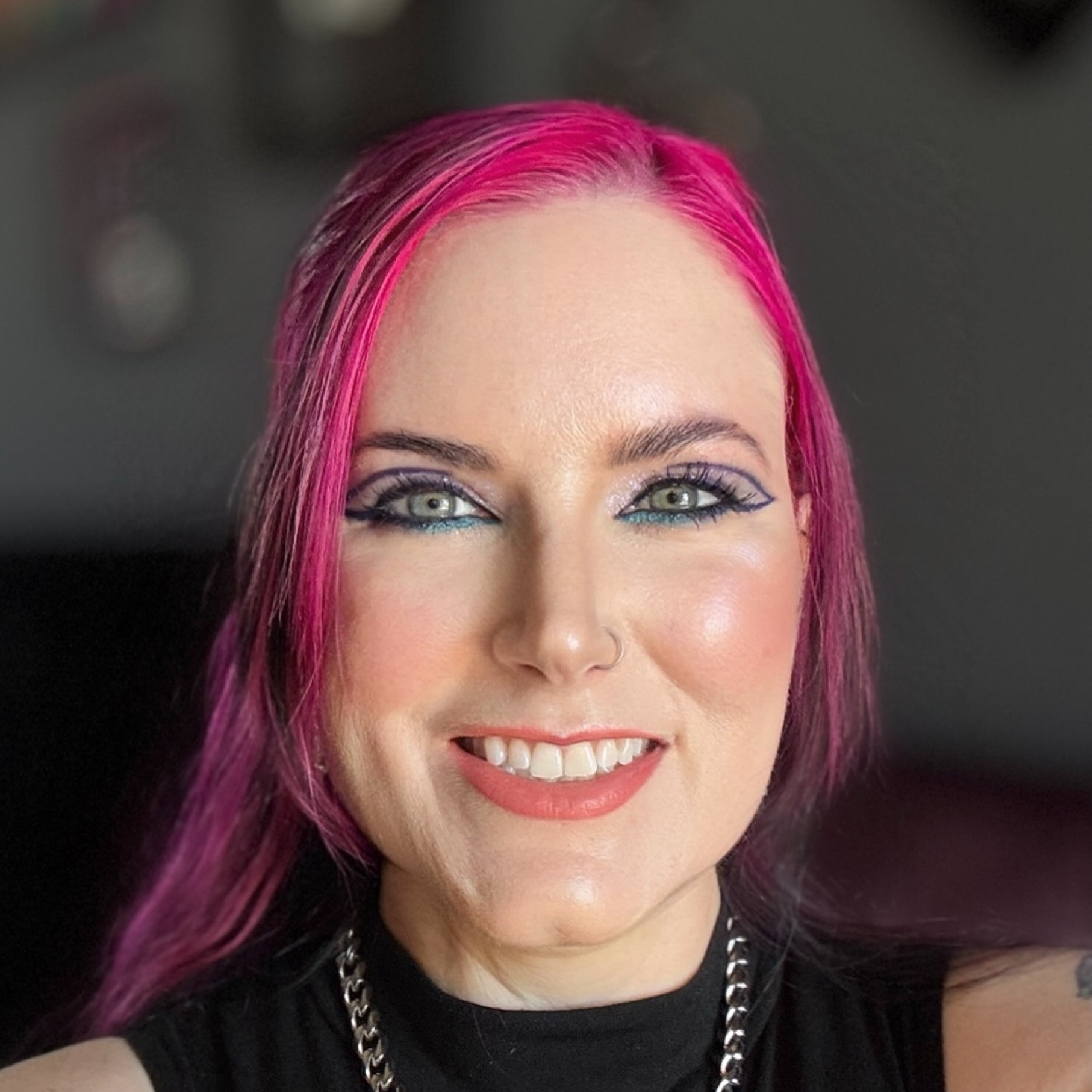 Graphic Blue Liner Look on Blue Inexperienced Eyes